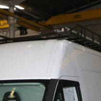 Flota vehículos Iveco Daily baca fabricada a medida