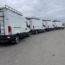 Flota vehículos Iveco Daily baca fabricada a medida